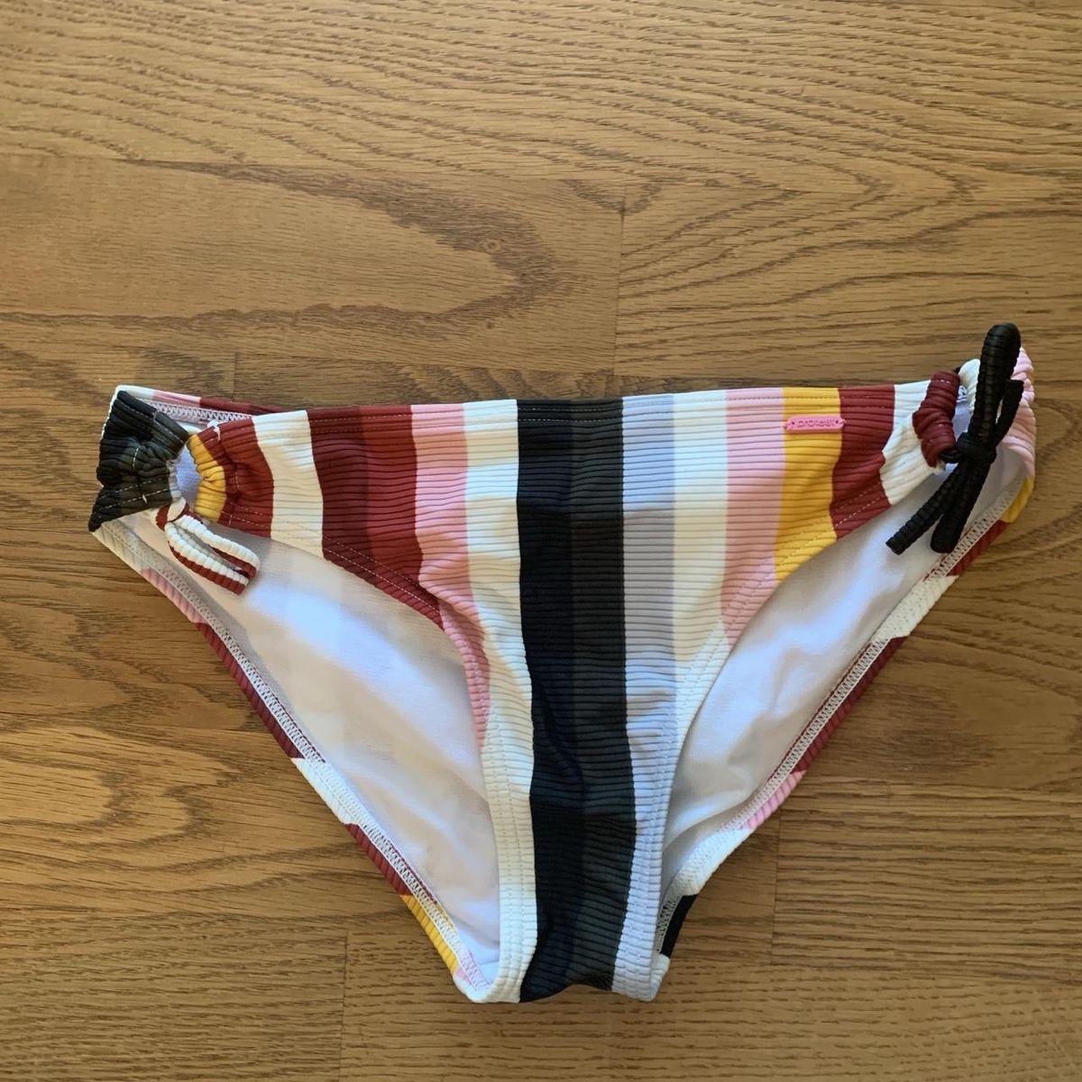 Costumi da bagno & Bikini: Bikini gestreift Grösse S gebrauchter Zustand – Usato da Männedorf venduto da mar_9v85 1