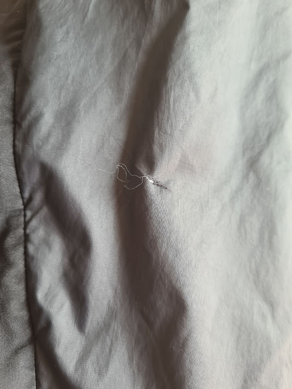 Lacoste Vestes: Doudoune Lacoste Noire  – D'occasion à Penthaz par flo_6cvf 1