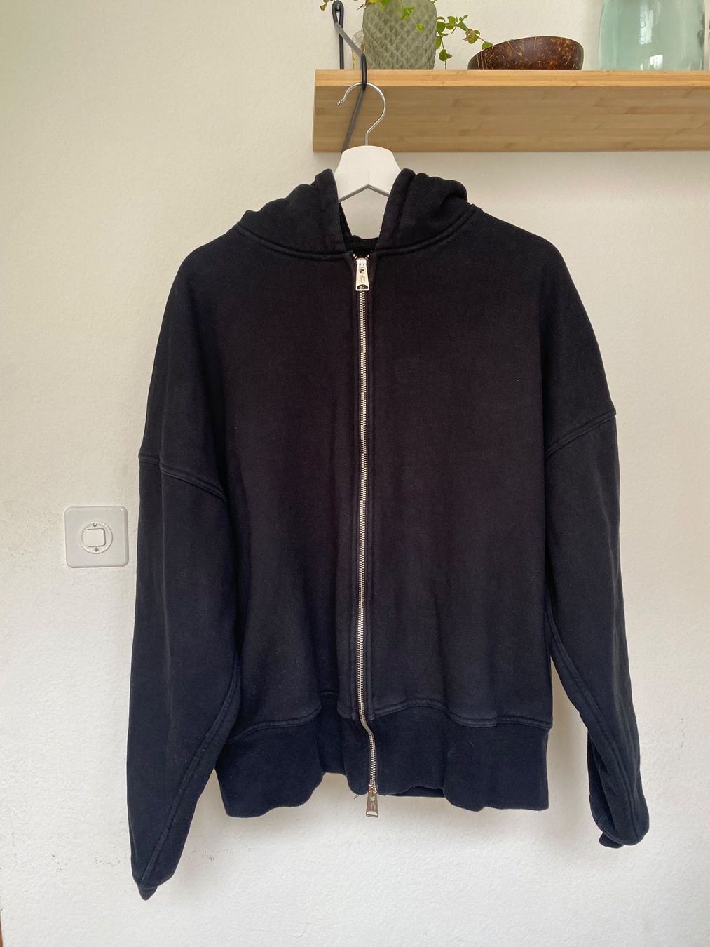 Maglioni & Felpe: Florence Black Sweater – Usato da Biel/Bienne venduto da lichterhoh 1