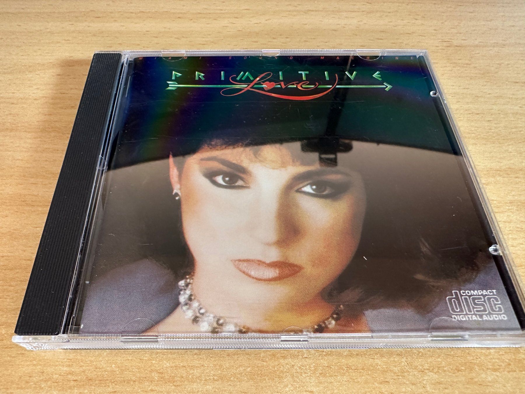 CD: Miami Sound Machine – Primitive Love – Usato da Rikon im Tösstal venduto da Alpenmutz