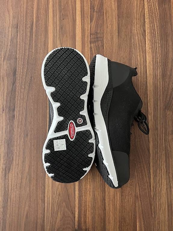 Scarpe da uomo: Skechers Sicherheitsschuhe – Usato da Hägendorf venduto da Chev-Chelios89 1