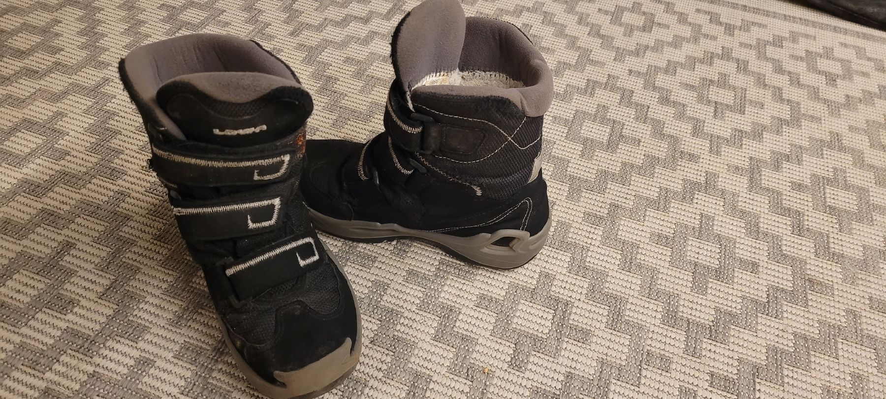 Lowa Scarpe per ragazzi: Winterstiefel Gr. 32 – Usato da Windisch venduto da roumetm 2