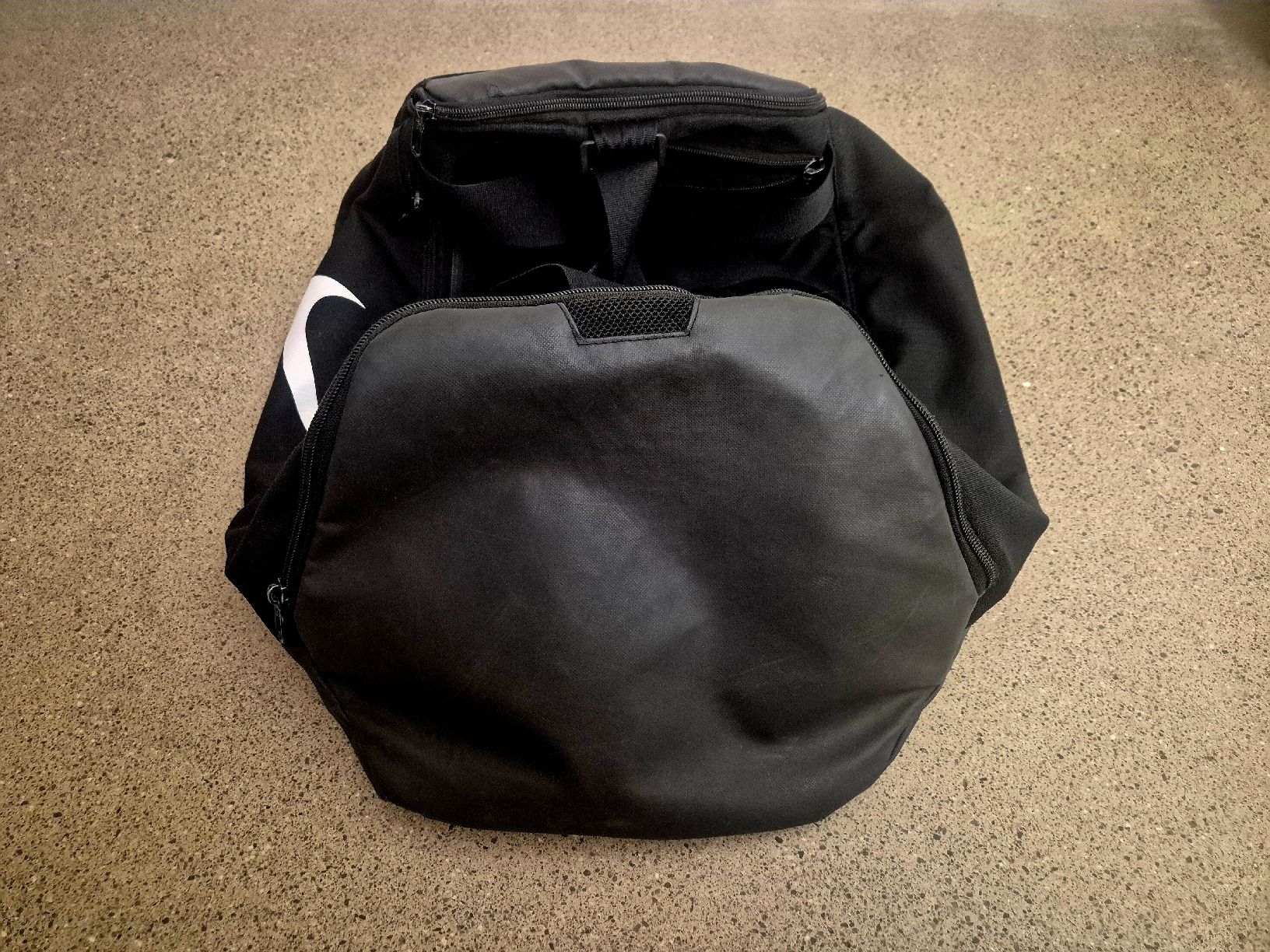 Nike Taschen: Sport Tasche Nike – Gebraucht aus Luzern von kat_6kt5 4
