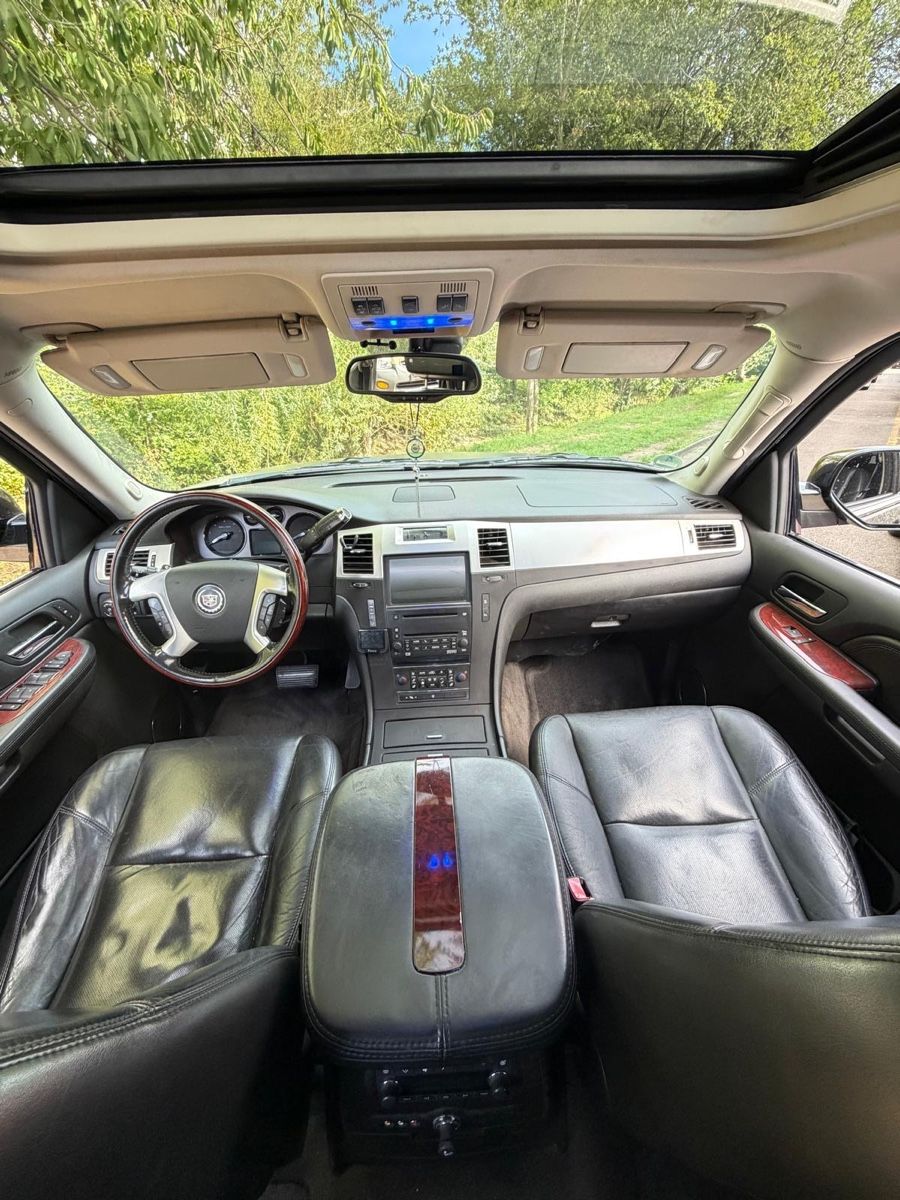 Cadillac Autos: Cadillac Escalade 6.2 V8 4x4 – D'occasion à Spreitenbach par alf_y7v5 5