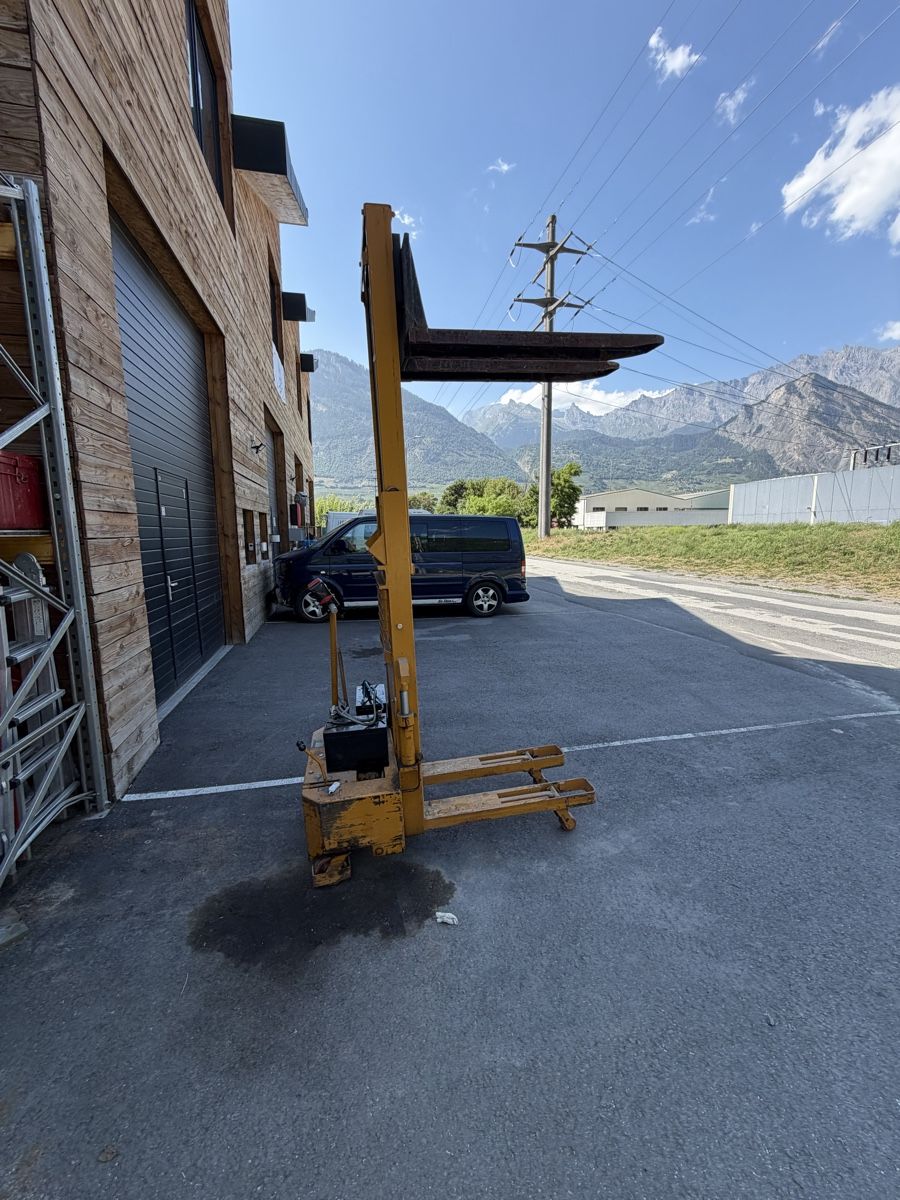 Jungheinrich Carrelli elevatori e a forche: Chariot élévateur 1250kg 1988 – Usato da Saxon venduto da vou_2kdt 2