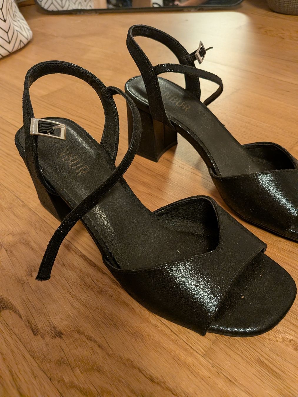 Scarpe da donna: Menbur Blockabsatz Pumps 37 – Nuovo (secondo la descrizione) da Dübendorf venduto da ivychad4 1
