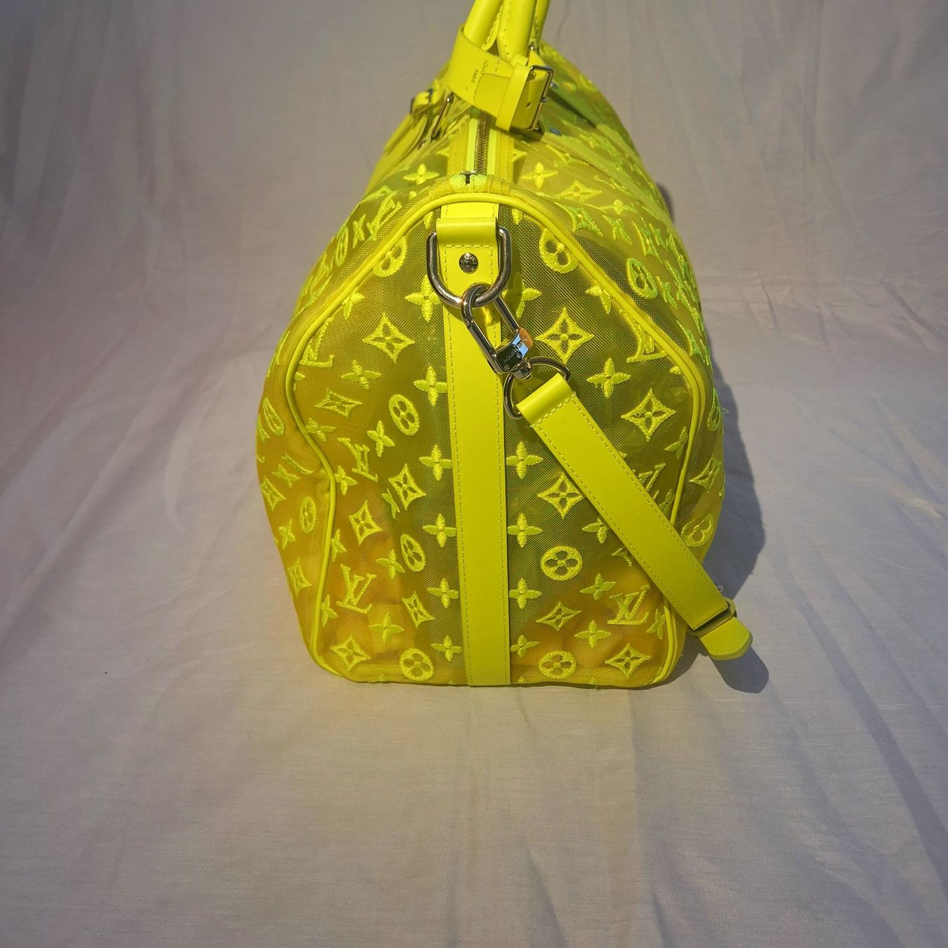 Louis Vuitton Taschen: Louis Vuitton Keepall 50 / Neon Yellow Mesh / Virgil Abloh – Gebraucht aus Kilchberg ZH von mrmame 3