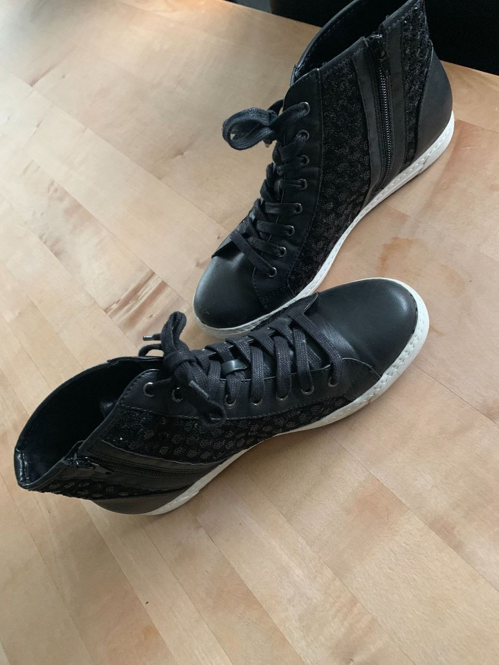 Scarpe da donna: Damen-Sneaker schwarz Gr.41 – Nuovo (secondo la descrizione) da Azmoos venduto da Verwir64 3