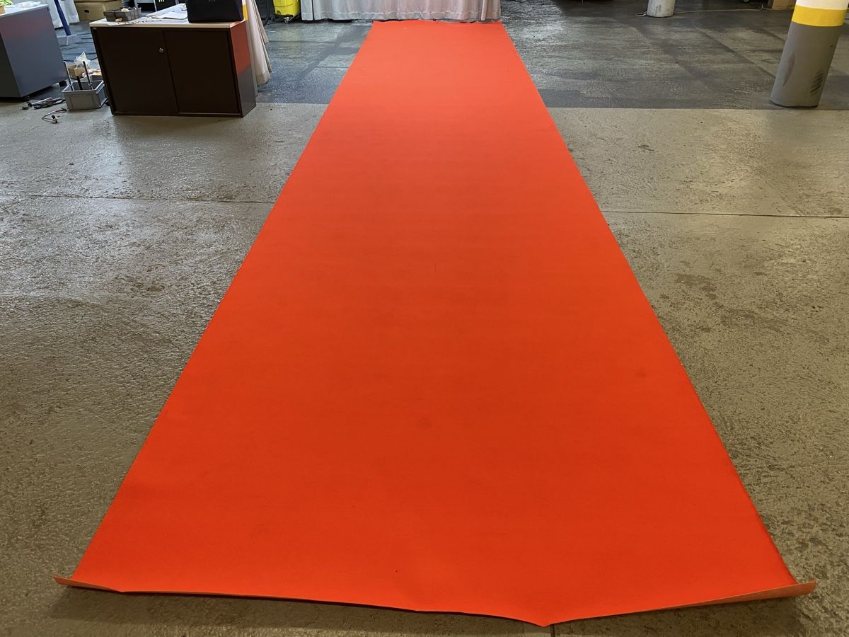 Tappeti: 10Meter roter Teppich 2m breit – Usato da Hägglingen venduto da Karin0802 2