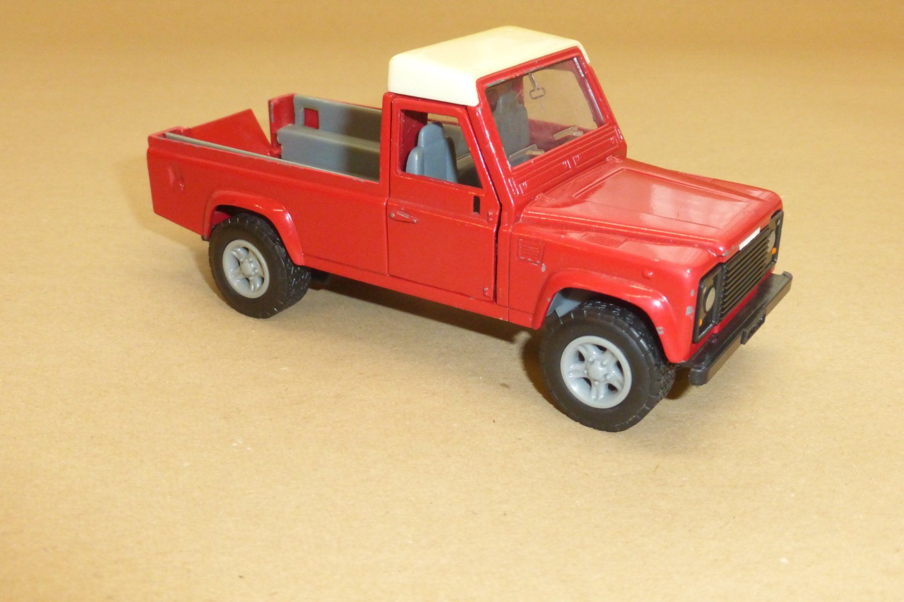 Siku Modellini d'auto: Set Land Rover und Defender – Difettoso da Gempen venduto da Smokie72
