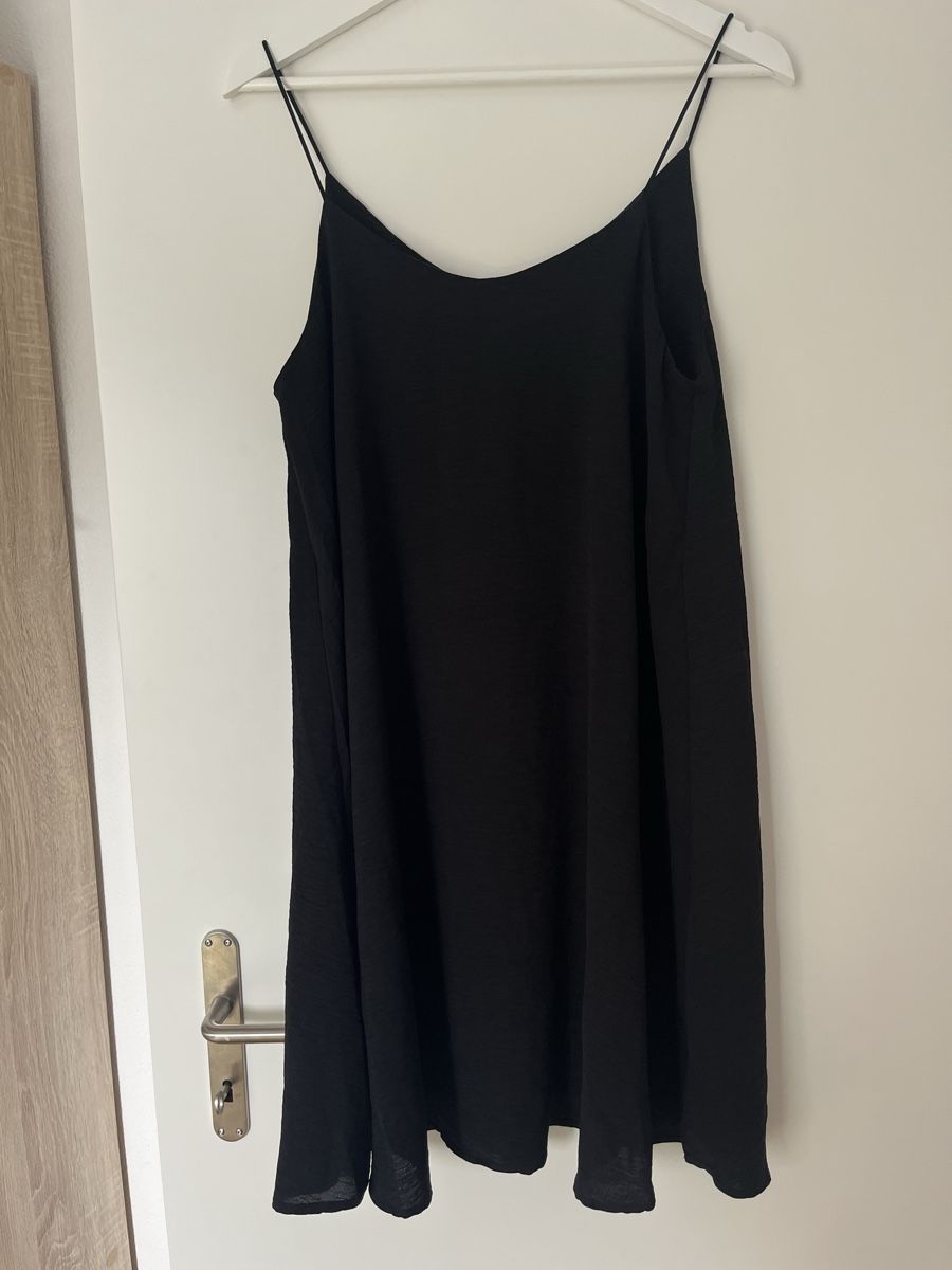 Vestiti: Schwarzes Kleid  – Nuovo (secondo la descrizione) da Kriegstetten venduto da Musli15