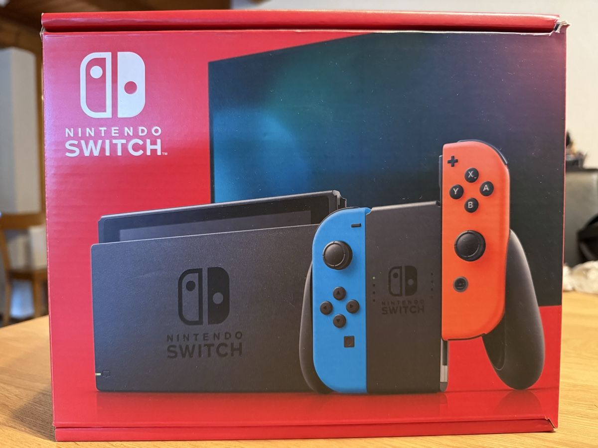 Nintendo Console: ungeöffnetes Nintendo Switch ver 1 – Nuovo e nell'imballaggio originale da Tägerig venduto da jl170978
