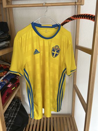 Maillot de foot Suède Adidas taille XL occasion été