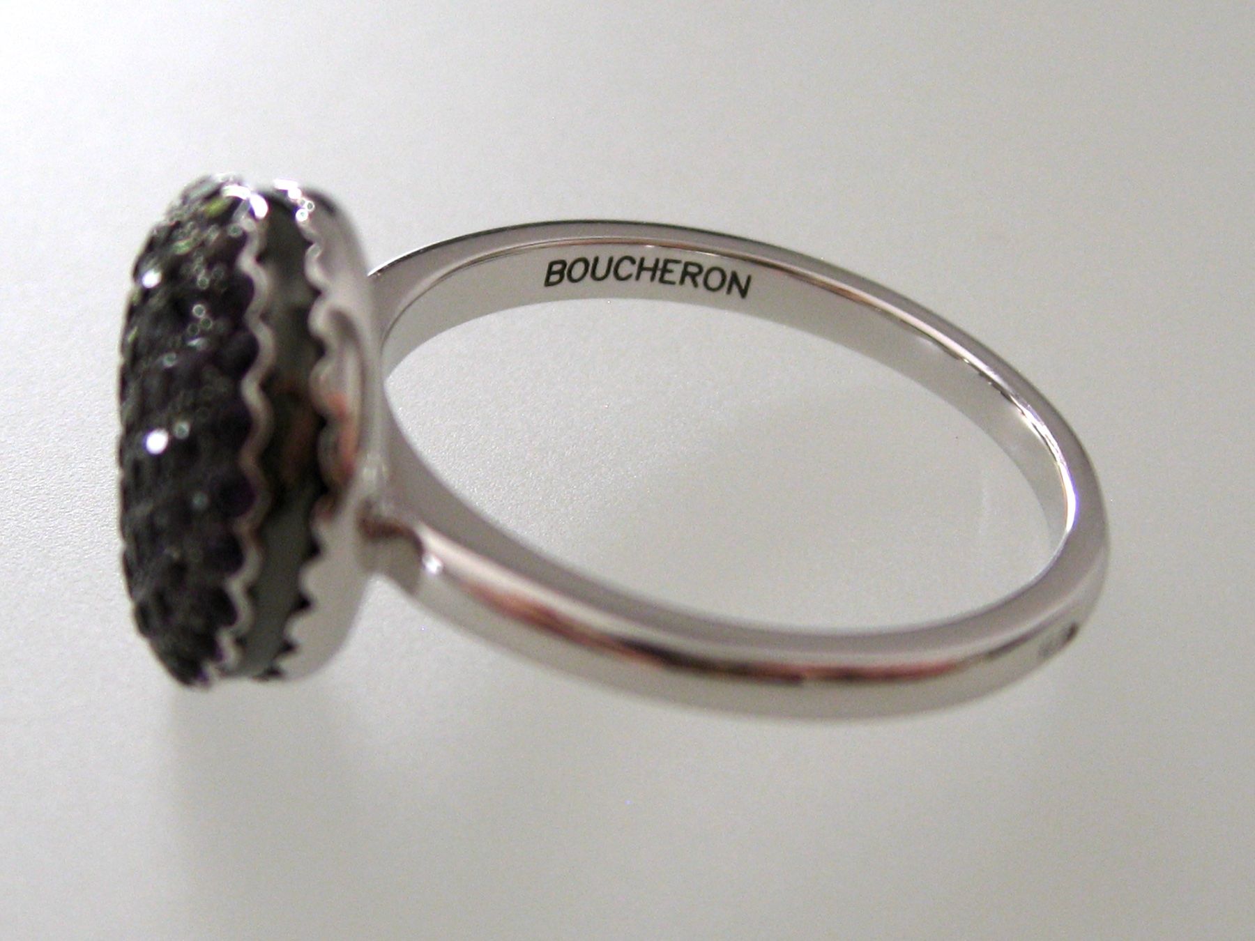 Boucheron Anelli: Bague Boucheron "Tentation Macaron", ornée d’améthystes. – Nuovo (secondo la descrizione) da Geneve venduto da iBest 5