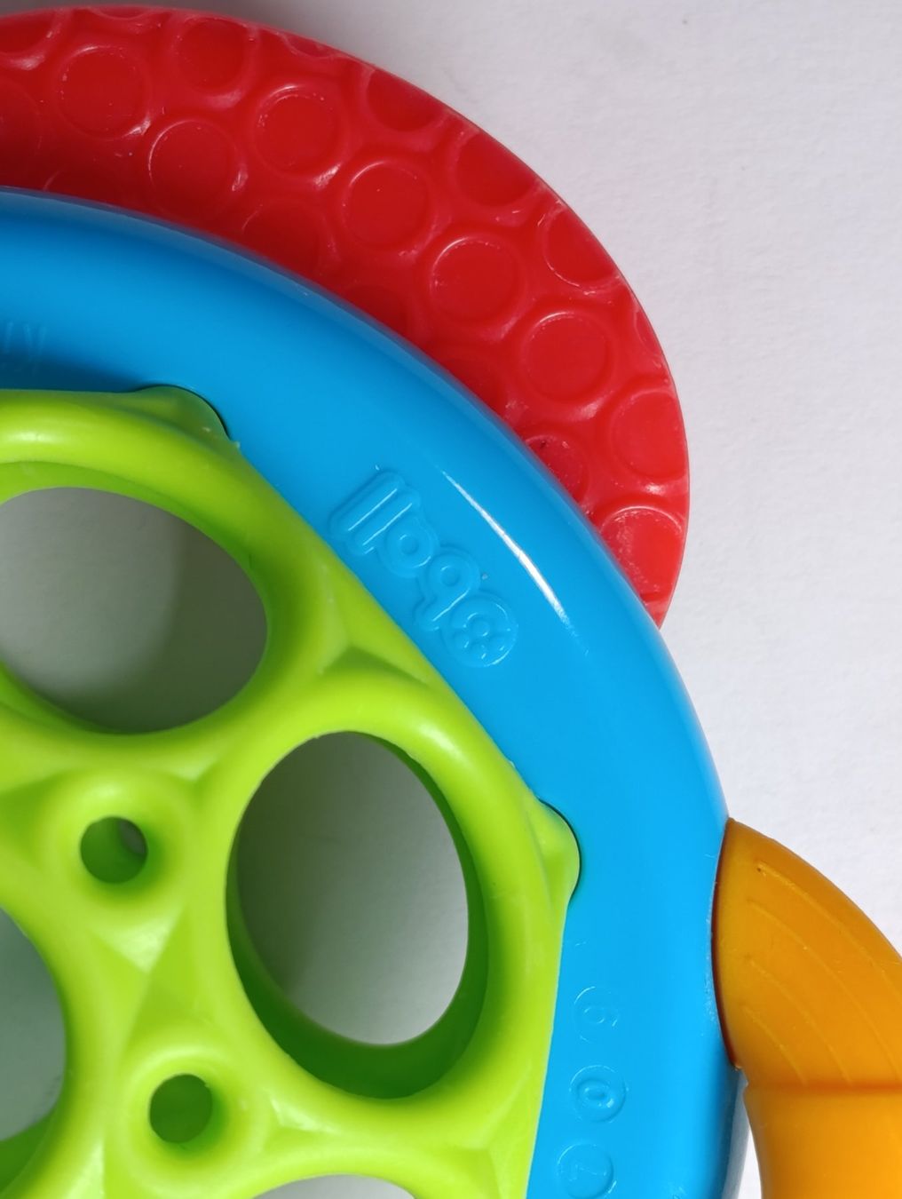 Jouets: OBALL jouet de dentition multi structure 12 x 5 cm – D'occasion à Thielle par Plusvalue_Neuchatel 3