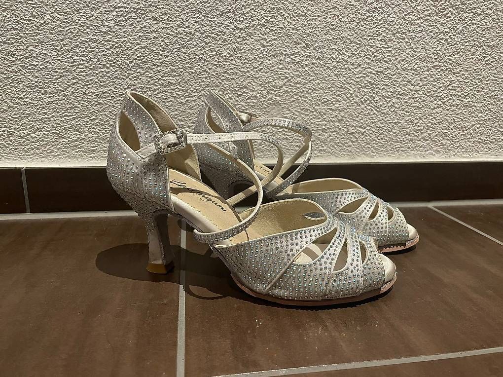 Damenschuhe: Schuhe Hochzeitsschuhe Brautschuhe – Gebraucht aus Sursee von pih_88