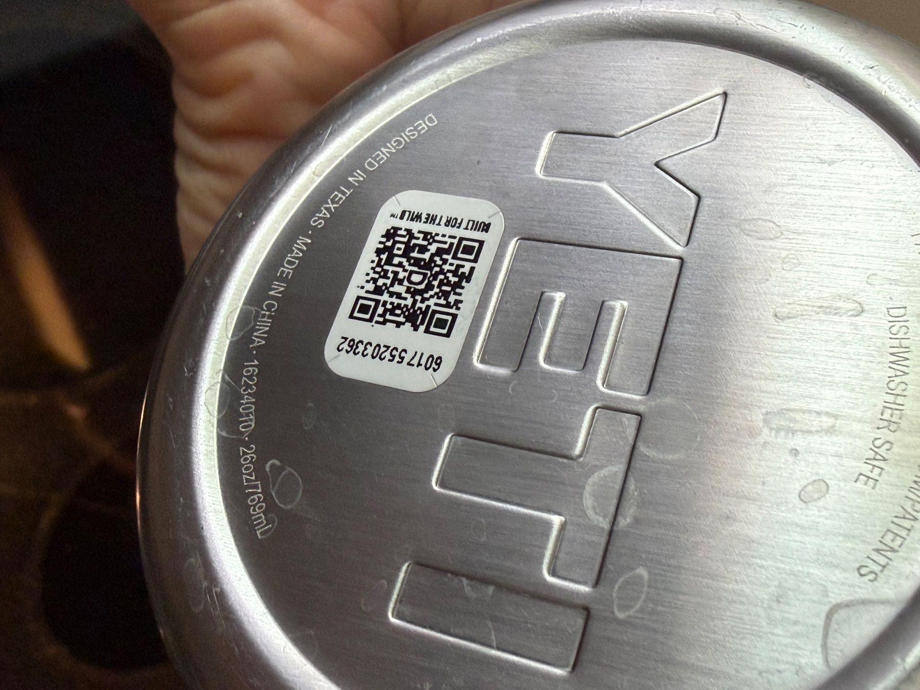 Borracce & Thermos: YETI Rambler Trinkflasche isoliert – Usato da Pontresina venduto da Dolly14 2