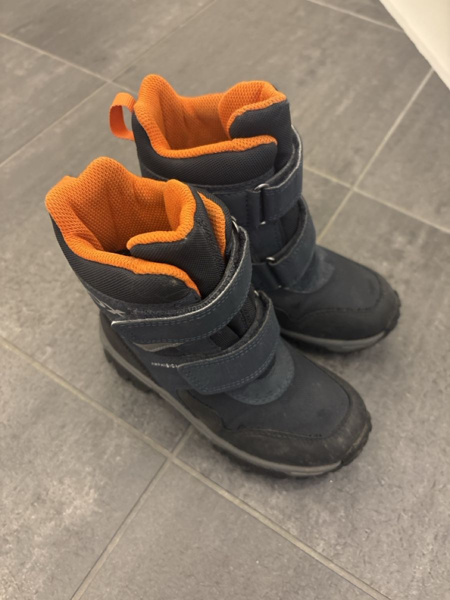 Geox Scarpe per ragazzi: Kinder Winterstiefel GEOX Grösse 27 – Usato da Pfäffikon ZH venduto da Shona 2