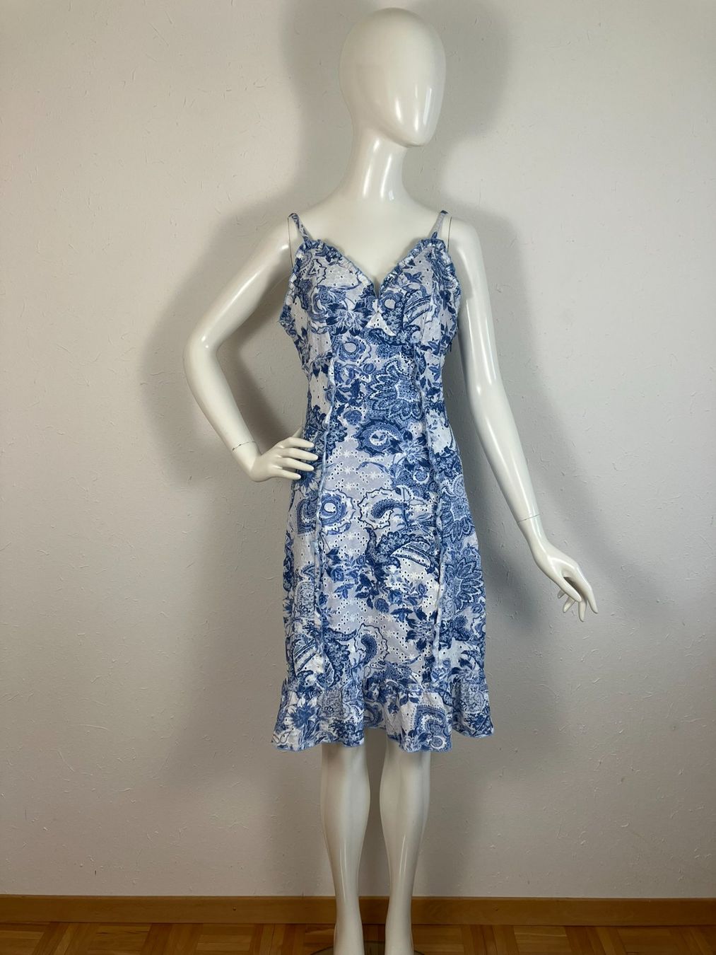 Guess Kleider: GUESS Sommerkleid Gr.M – Gebraucht aus Laupen ZH von kar_lfz6