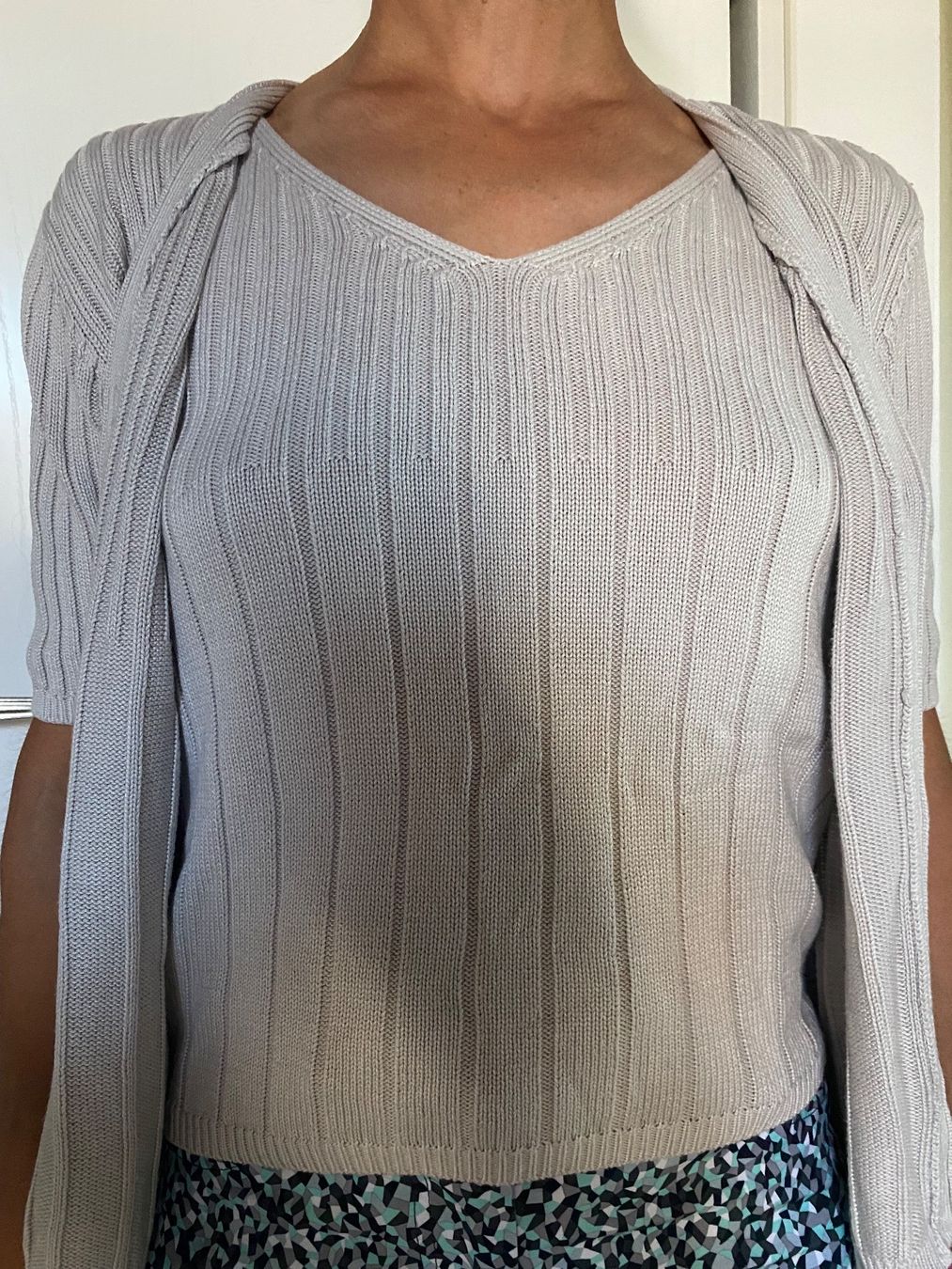 Top: Top und Jacke beige/hellgrau Grösse 36 – Nuovo (secondo la descrizione) da Altendorf venduto da Ga04 1