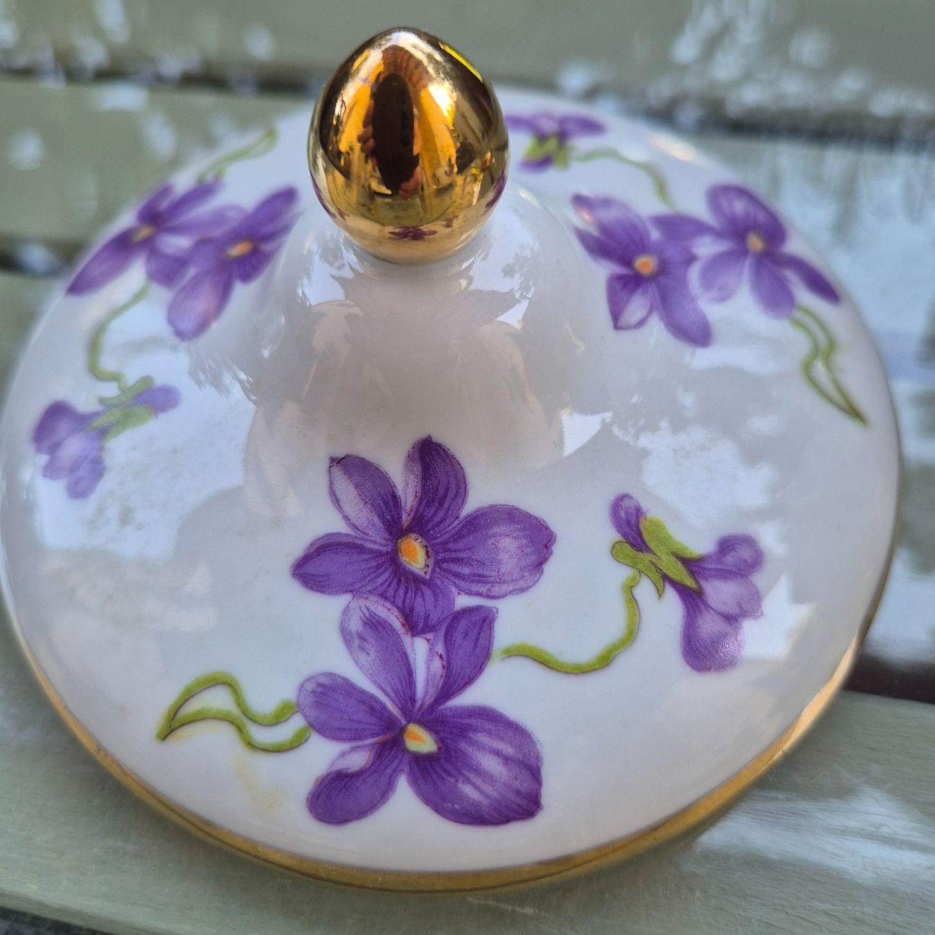 Zuccheriere: Zuckerdose mit Deckel, Limoges, Weilchen Goldrand – Usato da Bern venduto da aronari 4