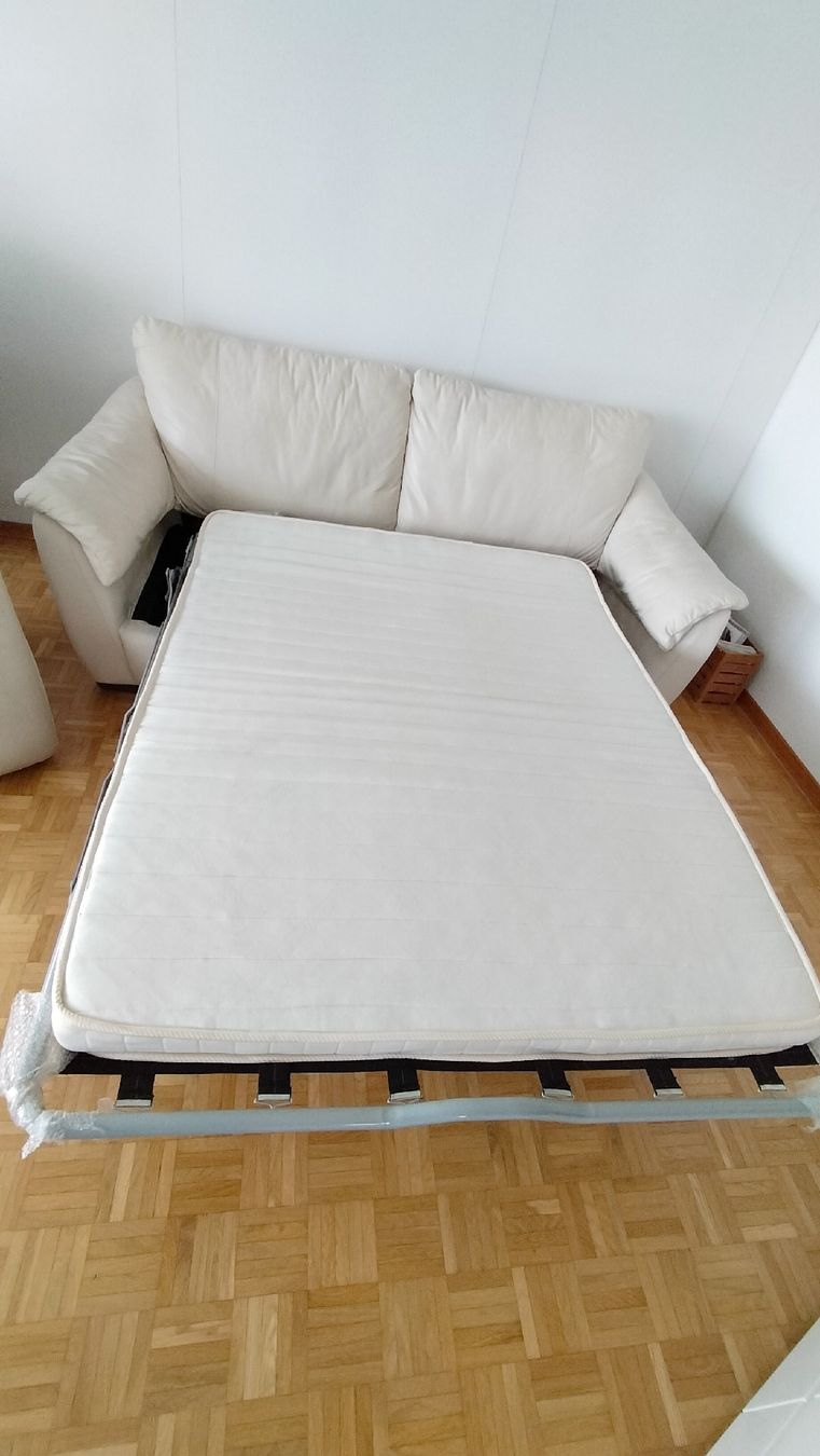 Divani: Leder Schlafsofa 3sitzer – Usato da Wädenswil venduto da KiNiRe 2