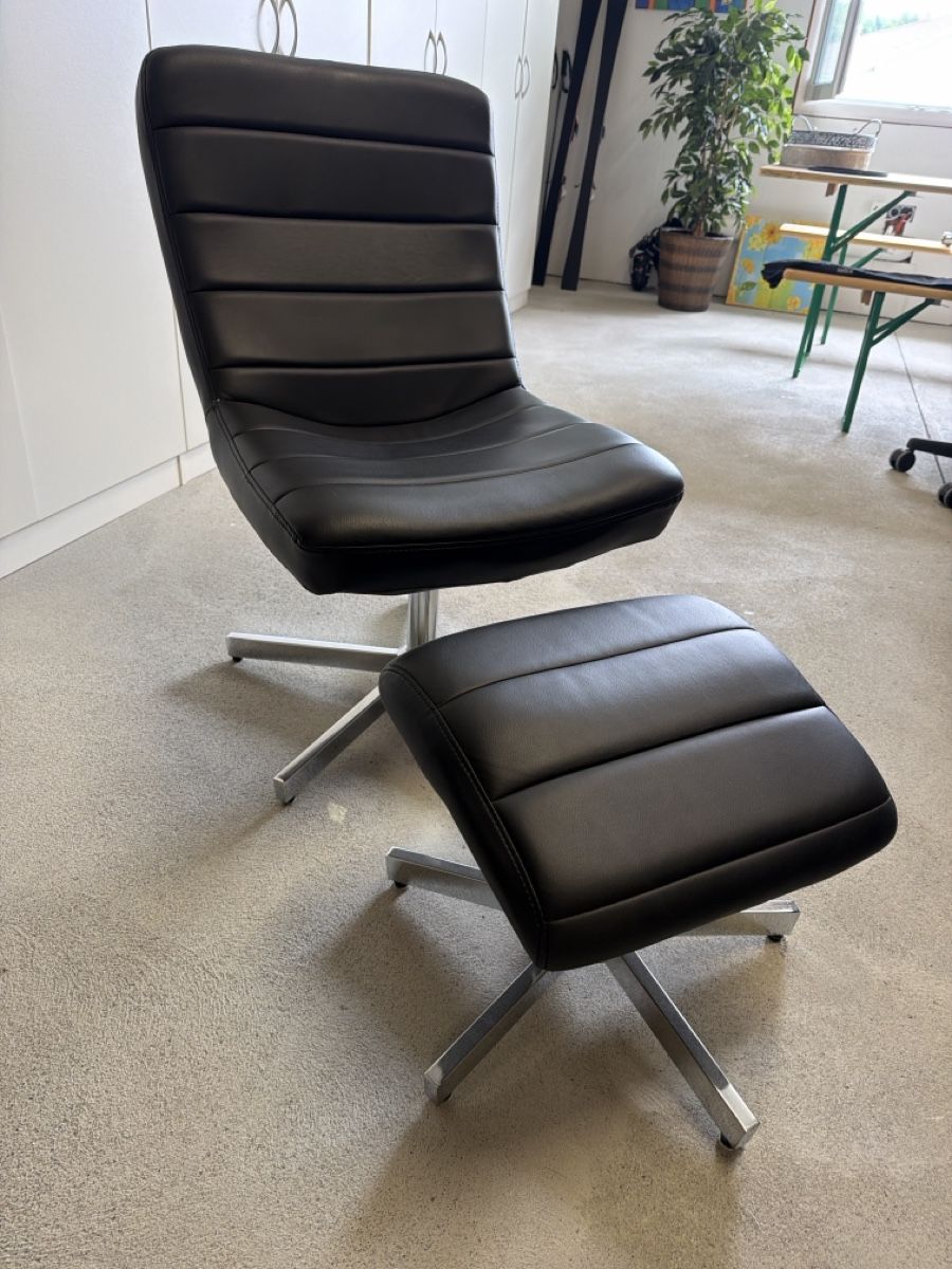 Poltrone: Sessel mit Hocker, modern – Usato da Schöftland venduto da Romast 2