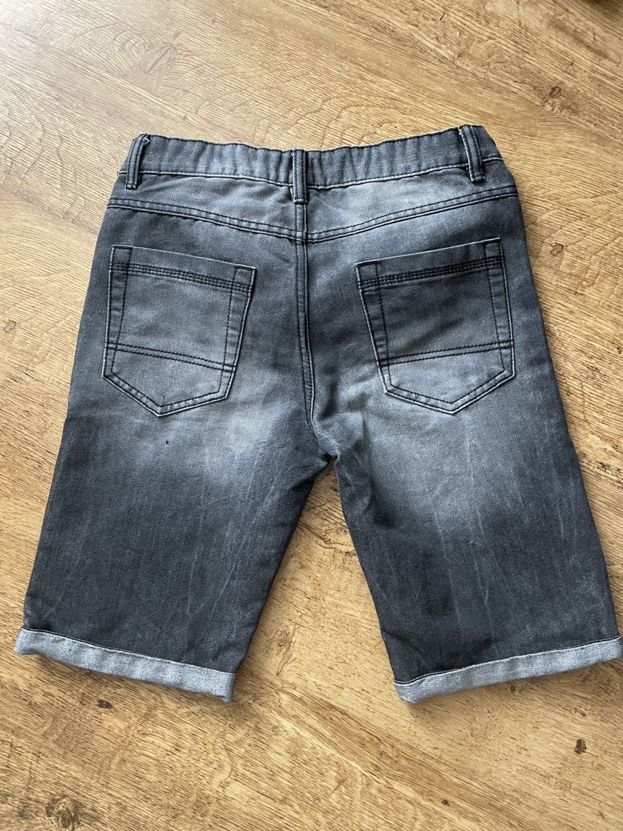 Pantalons: Jeans Shorts junge – Neuf (Voir description) à Ennenda par pao_ss5t 1