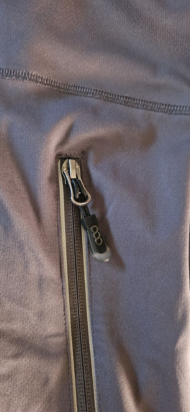 Gilet & Giacche: Leichte Softshell Weste mit Reflekt und Rückentasche – Usato da Bettlach venduto da shanty11 2
