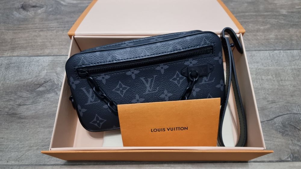 Louis Vuitton M68321 Pochette Volga