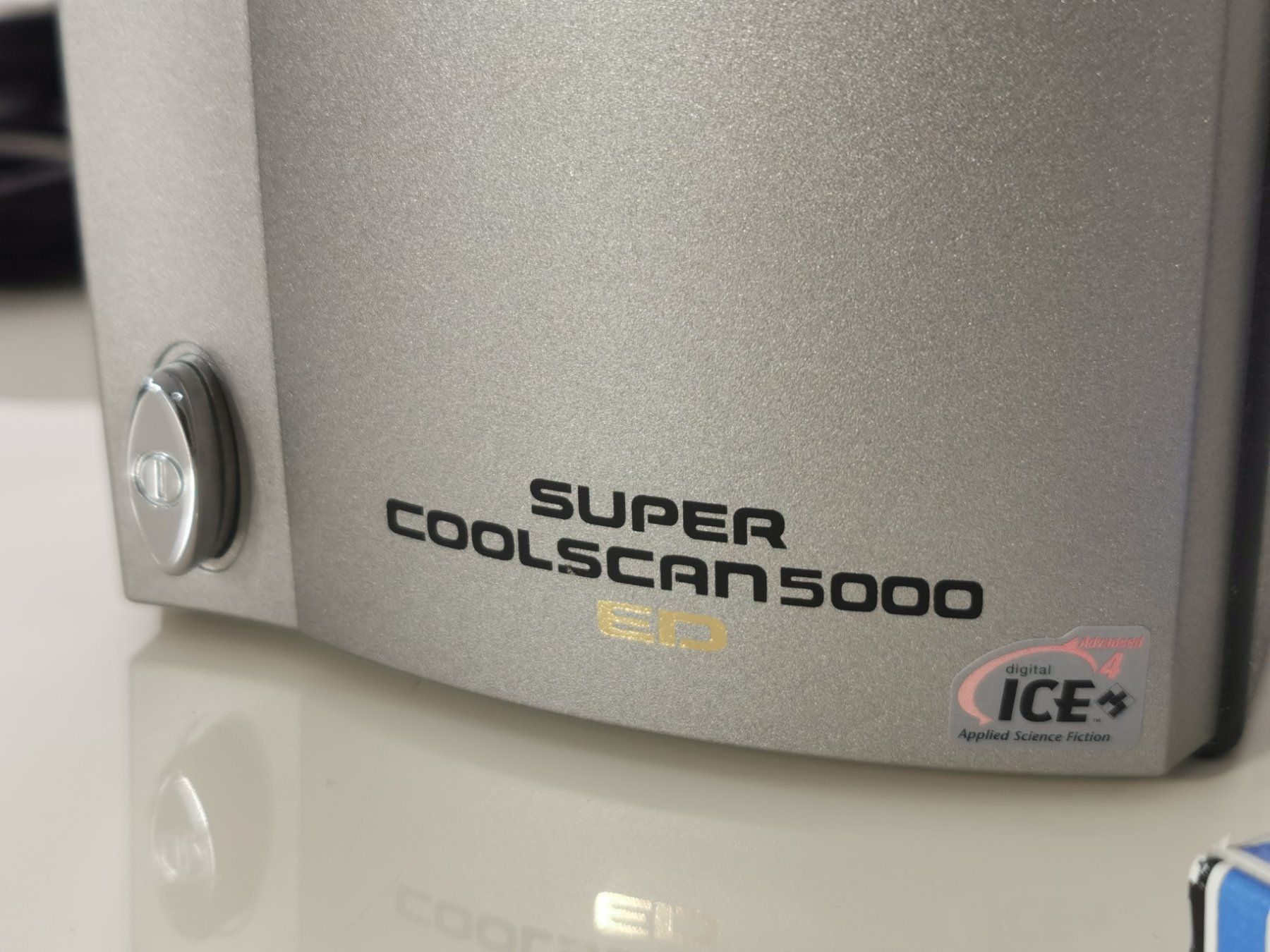 Scanner: Nikon Super Coolscan LS-5000 ED Film Scanner – Gebraucht aus Genève von  2