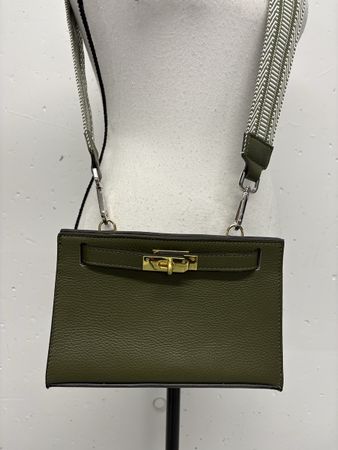 Ledertasche mit goldenem Verschluss olivgrün sportlich
