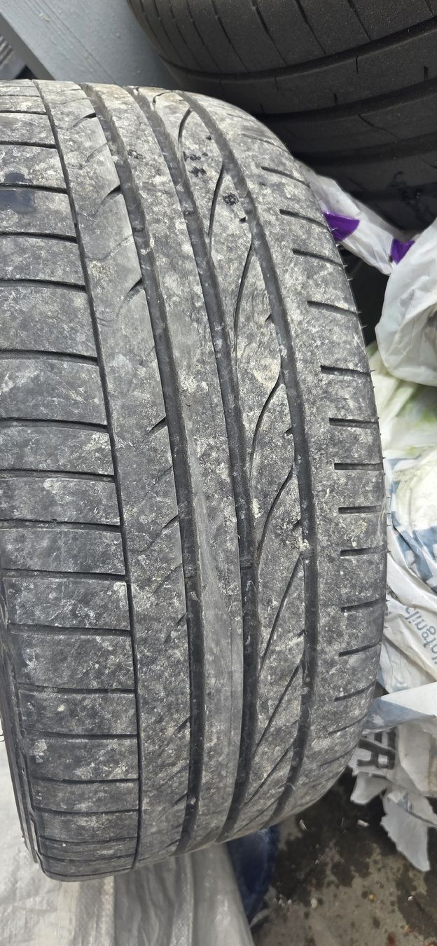 Skoda Felgen: 215/40R17 rad mit sommet refen – Gebraucht aus Schafisheim von kanwal 2