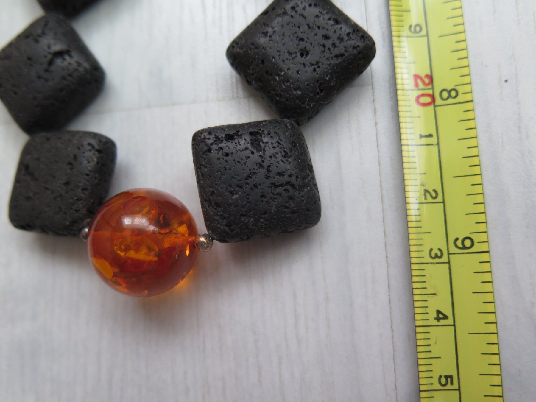 Catenine: Ungebrauchte Lavasteinkette – Nuovo (secondo la descrizione) da Schaffhausen venduto da Yamakana51L8736OQ8 1
