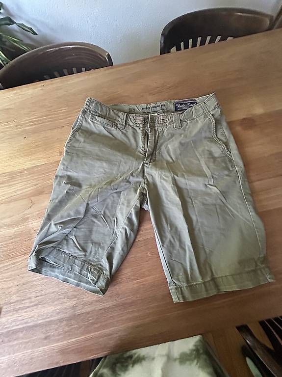 Pantaloni: Männer Shorts Gr. W32 – Usato da Zürich venduto da elg_rqw7