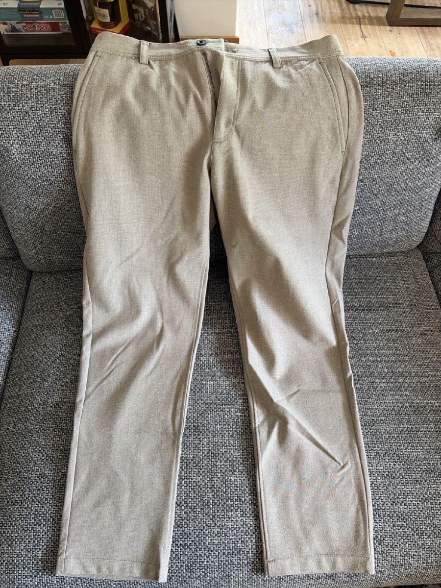 Zara Pantaloni: Zara Stoffhose – Usato da Pontresina venduto da dav_qr2s