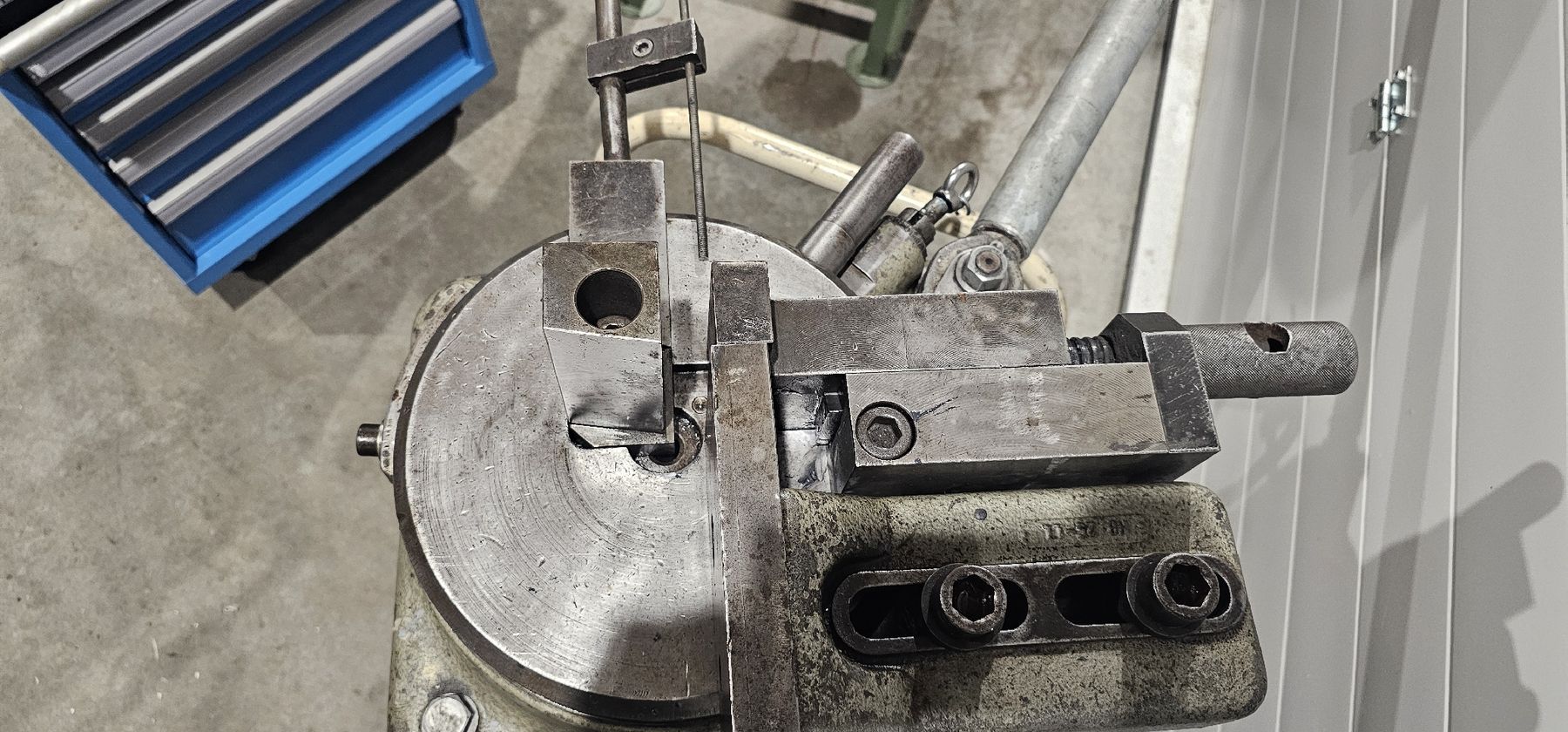 Tutte le macchine: Gressel HB25 Biegemaschine – Usato da Emmenbrücke venduto da inf_l8yf 5