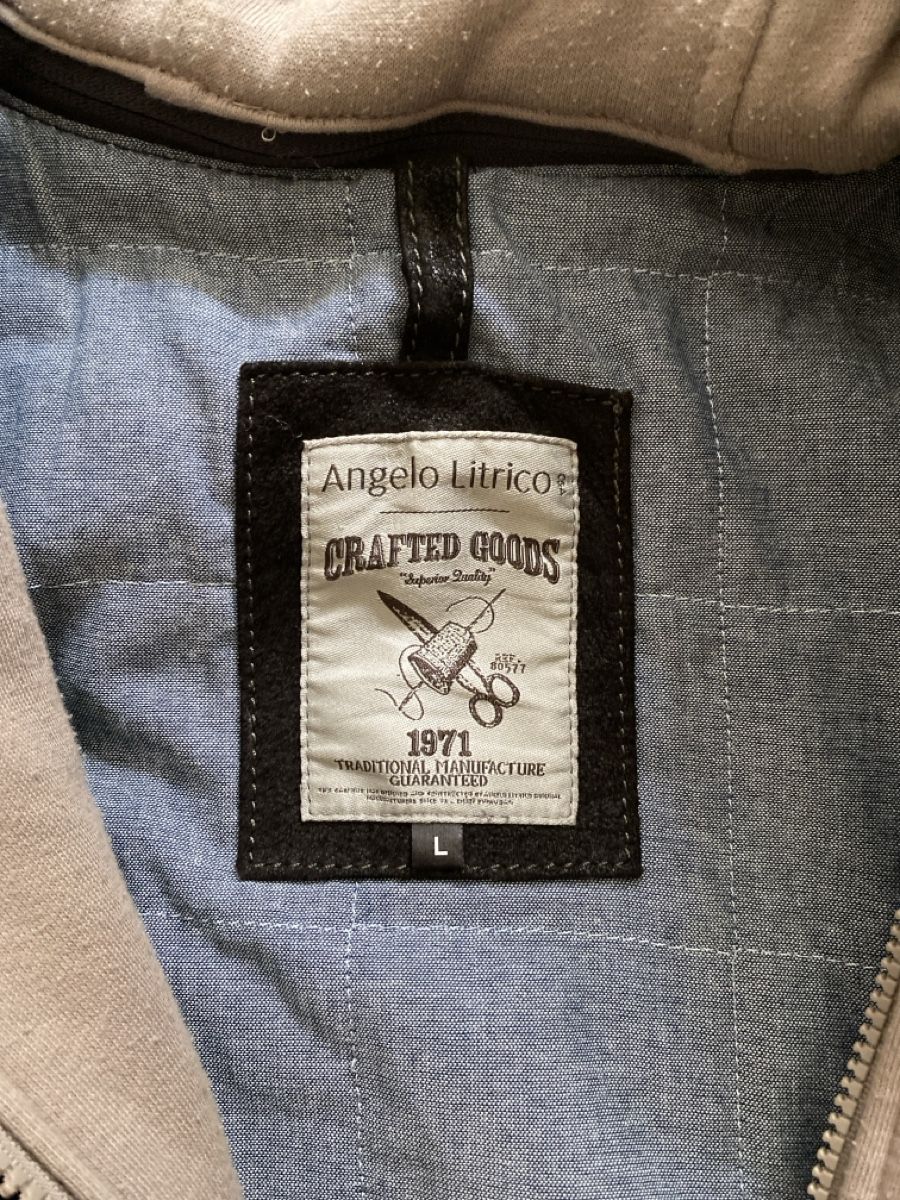 Jacken: Echtleder jacke mit abnehmbarer kapuze – Gebraucht aus zürich von extrabacon95 1