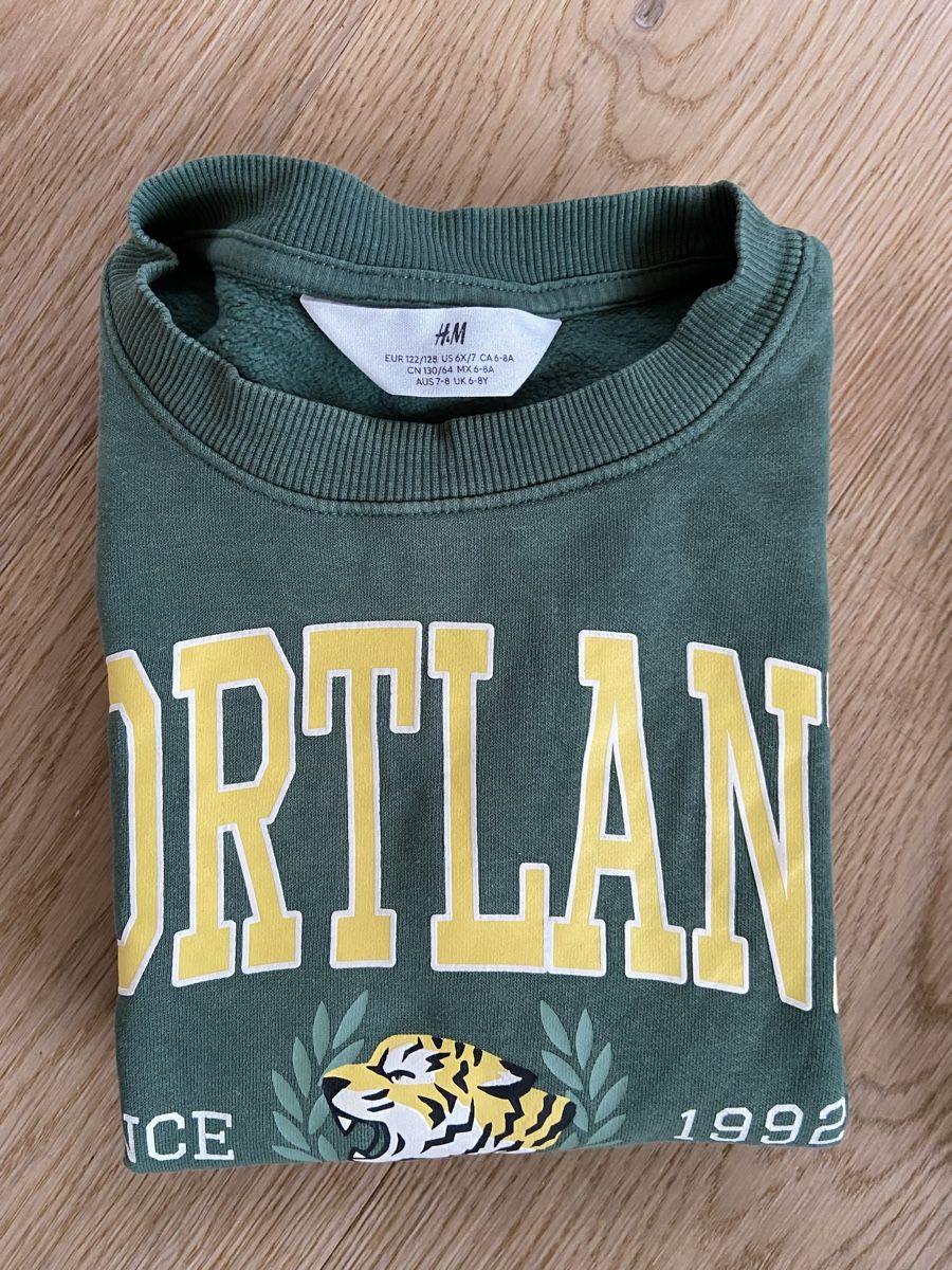 Pullover & Sweatshirts: Pullover Gr. 122/128 – Gebraucht aus Lützelflüh-Goldb von N.H. 3