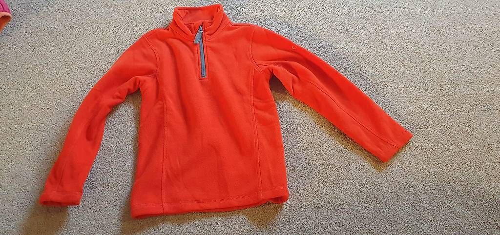 Pullover & Sweatshirts: Felpa / pile per bambini misura 116 – Gebraucht aus Balerna von cri_7ghl