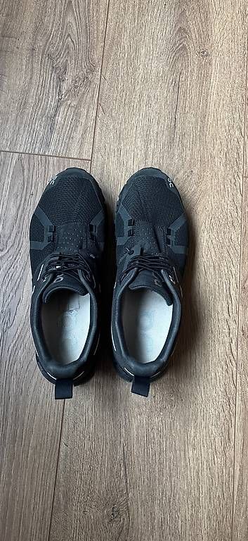 Damenschuhe: On Schuhe Wasserfest – Neu (gemäss Beschreibung) aus Alpnach Dorf von lll_9kbn