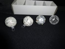 4 alte Christbaumkugeln