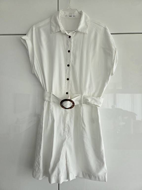 Mango Jumpsuits: Weisser Jumpsuit von Mango short – Gebraucht aus Rüfenacht BE von Biancaro