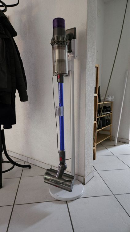 Dyson V11 Absolute Extra Pro inkl. Zubehör | Comprare su Ricardo