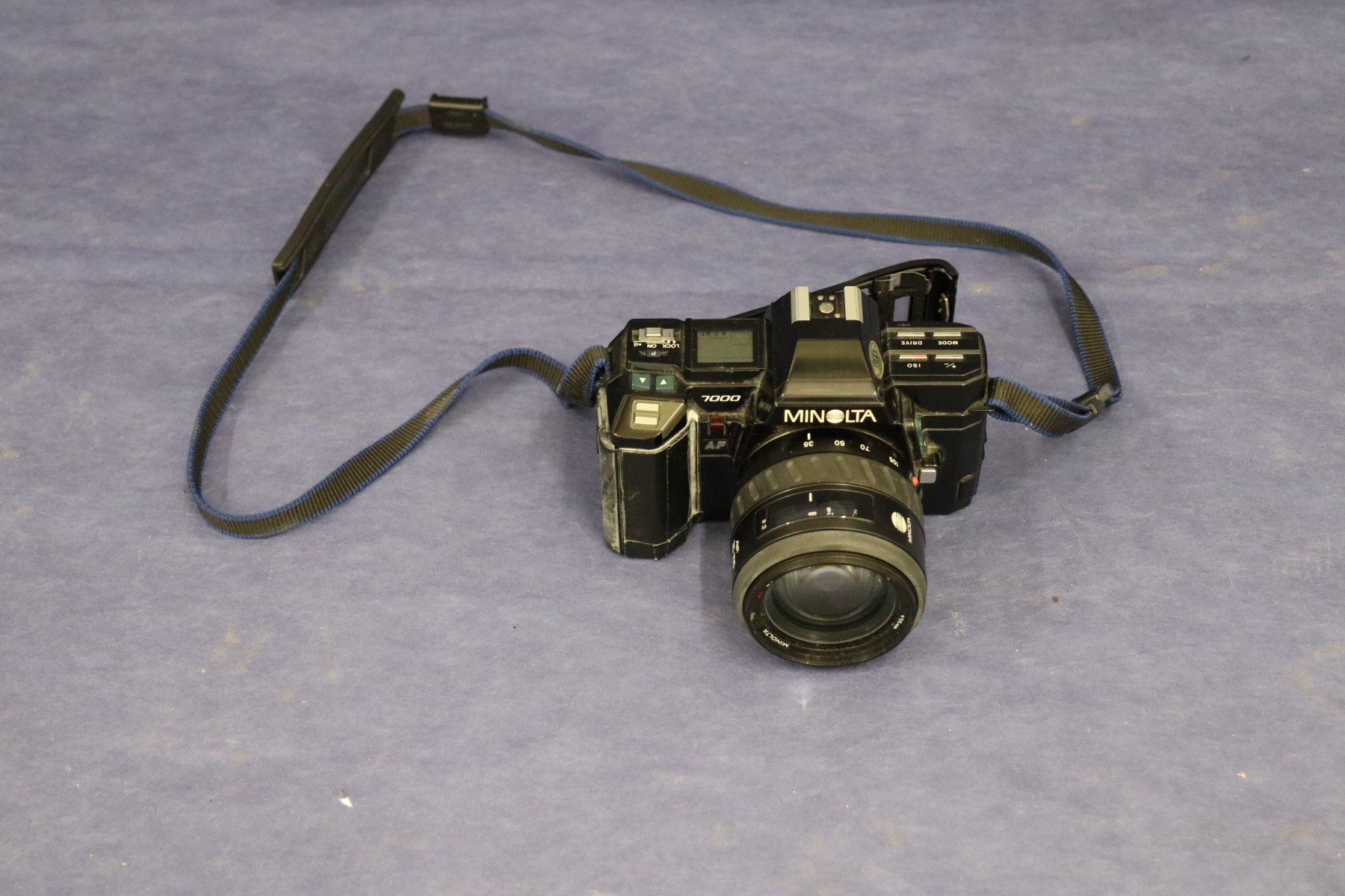 Minolta Appareil photo: Fotokamera Minolta 7000 AF 35 - 105 – Défectueux à Liestal par FuV01