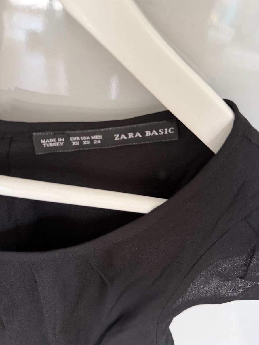 Zara Top: Zara Basic Top, schwarz, Gr. XS - Top Zustand! – Usato da Küsnacht ZH venduto da ToddyGinger 1