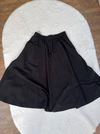 Rock ZARA schwarz Grösse XS-S neuwertig
