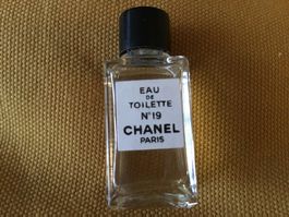 Parfum miniature de collection Chanel 19