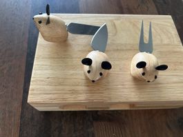 Wooden Cheese Board Set with Mouse Handles Used