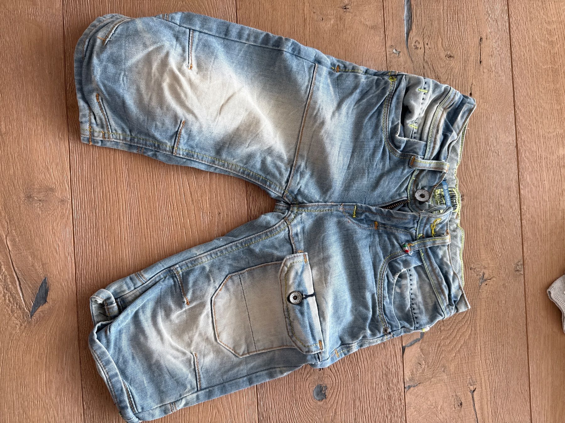 Pantaloni: Vingino Jeans Bermudas Gr. 7 – Usato da Himmelried venduto da Dievole